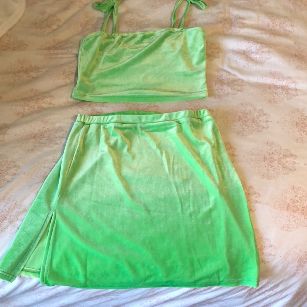 Two piece set